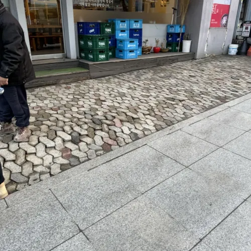 화성 상가 앞 자연석 블럭 정비 시공 전
